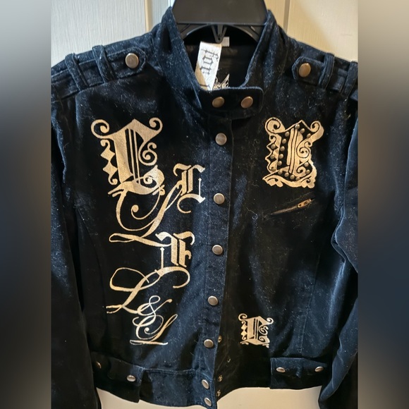 For Love and Liberty Velvet Jacket - Picture 2 of 9